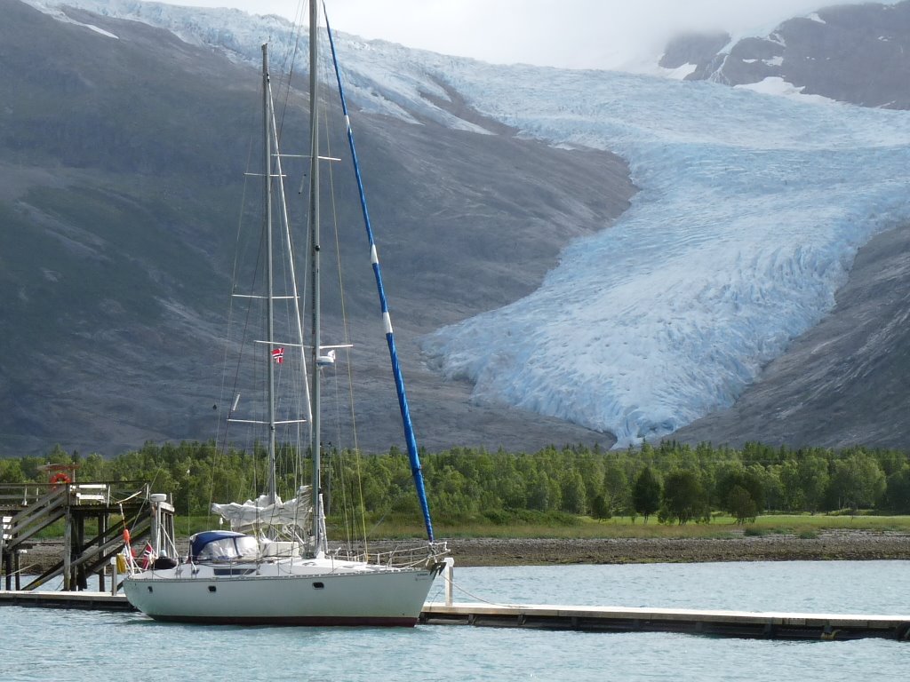 RE 10 norv glacier svartisen