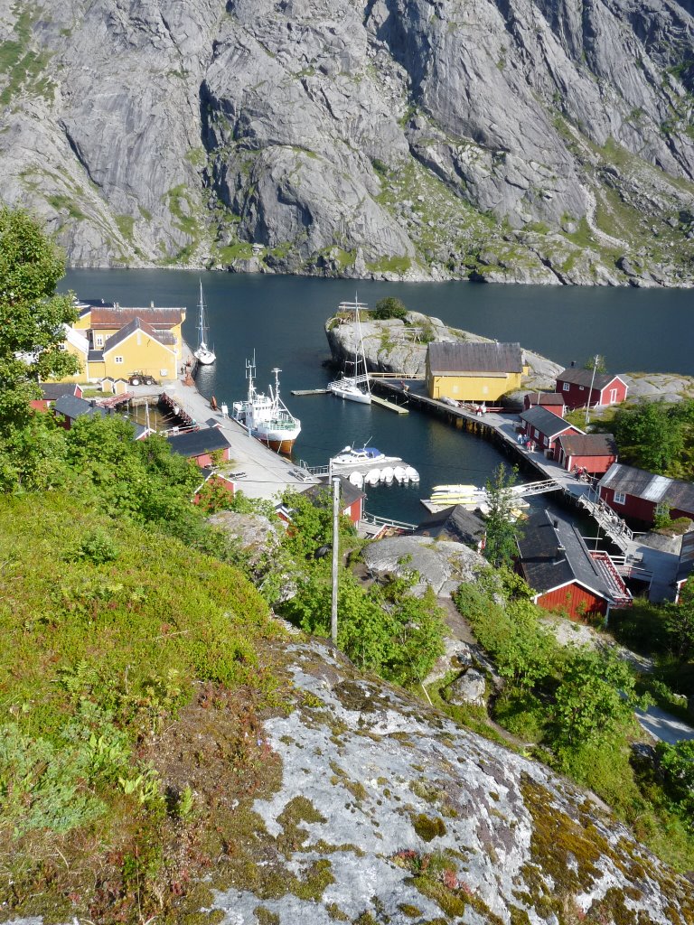 RE_10_norv_nusfjord_haut.JPG